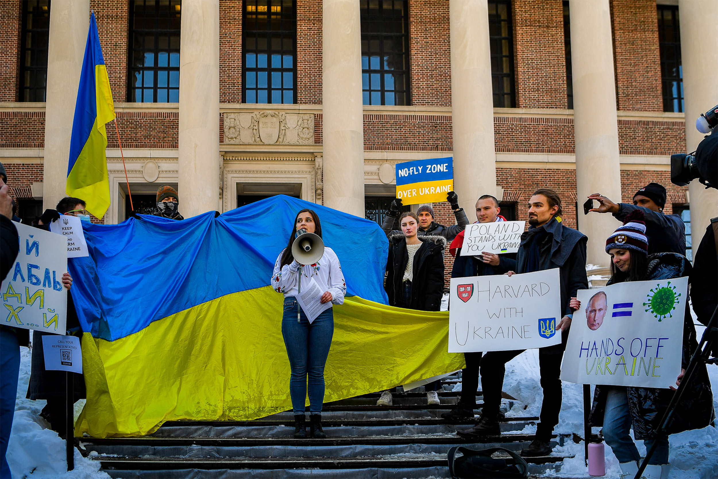 Taisa Kulyk speaking at a rally.