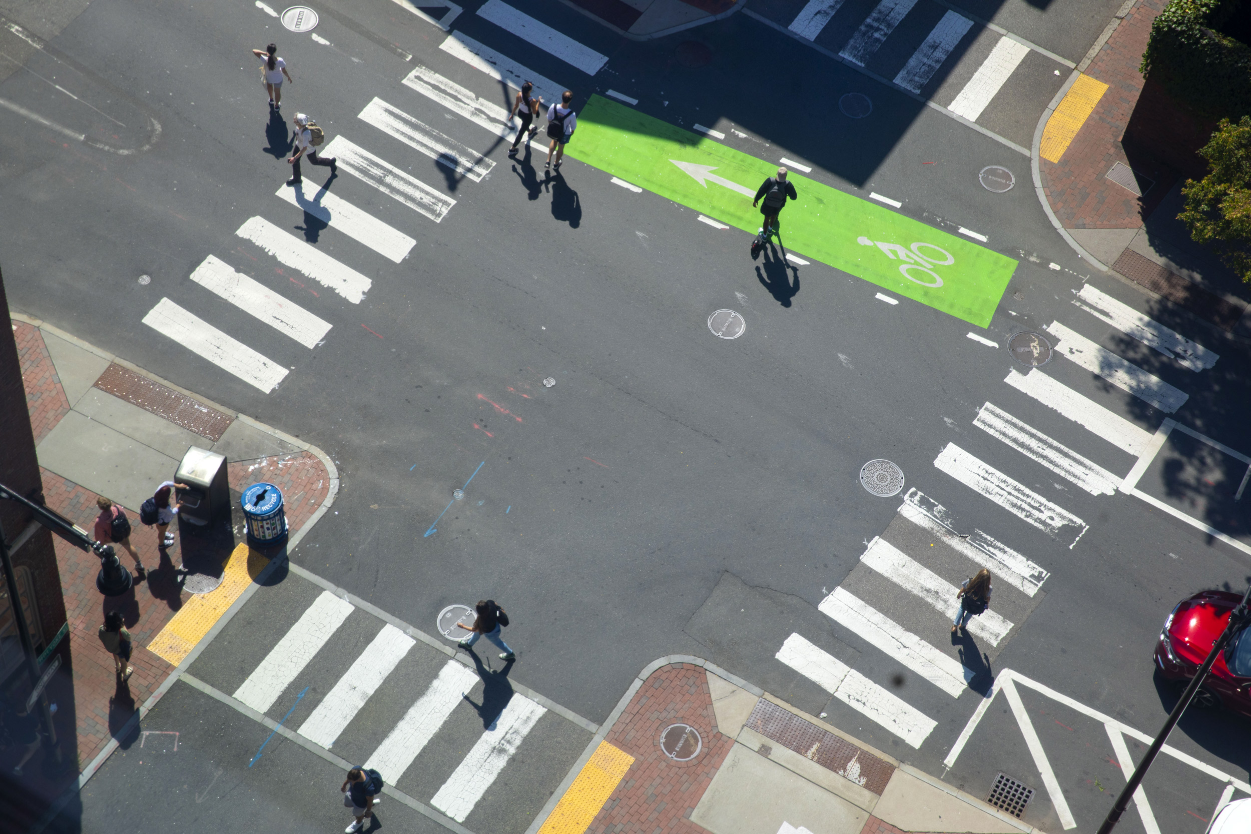 Intersection of Holyoke Street and Mount Auburn street is pictured from above.