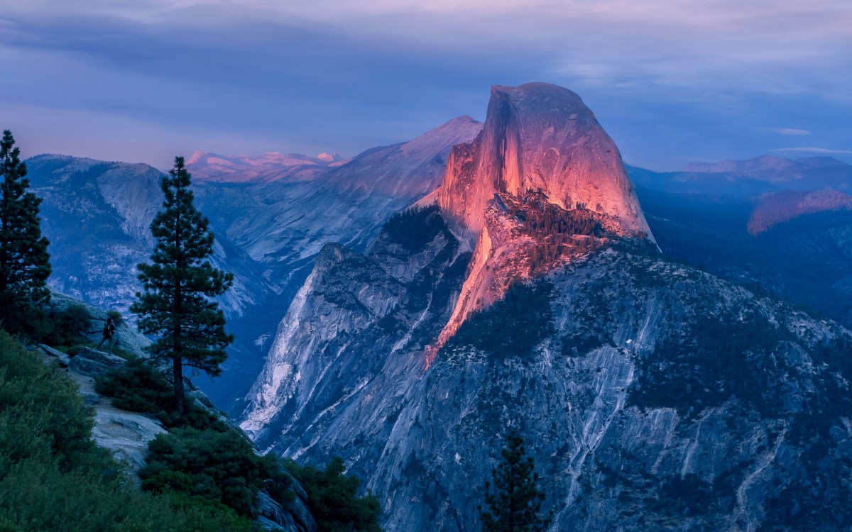 Glacier Point at Yosemite National Park.