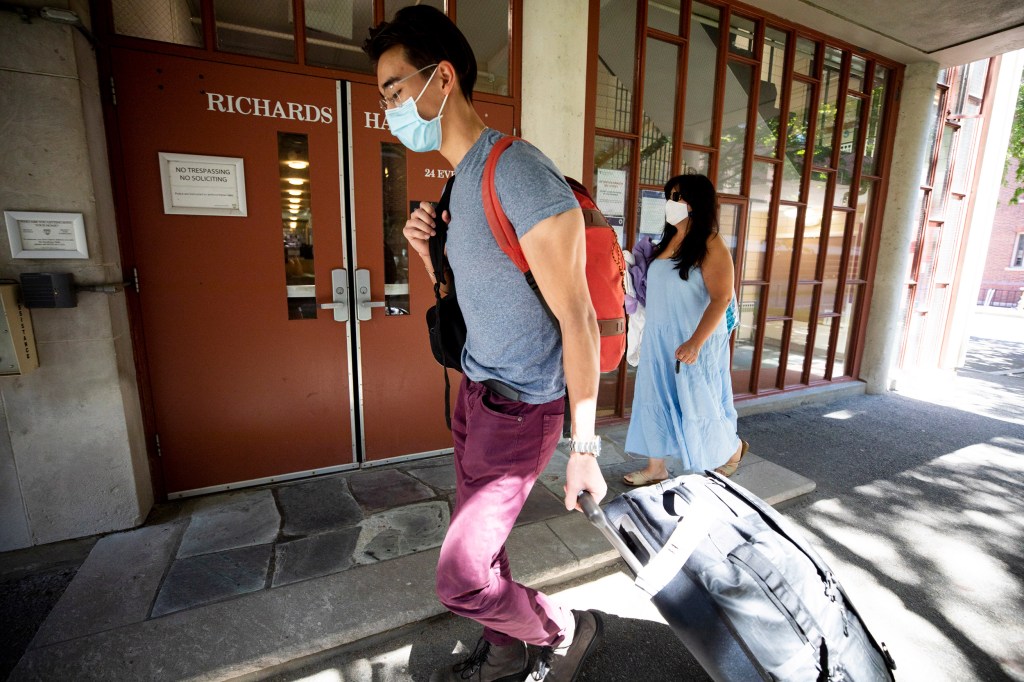 GSAS Student Arthur Young moving in.