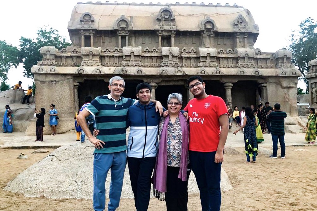 Phiroze Parasnis and family in Mahabalipuram, Tamil Nadu.