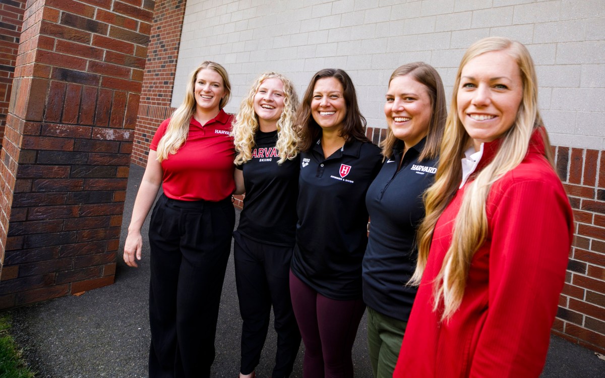 Coaches Claire Ochal, Sam Benzing, Amanda Kulik, Laura Bellamy, and Jenny Rohn.