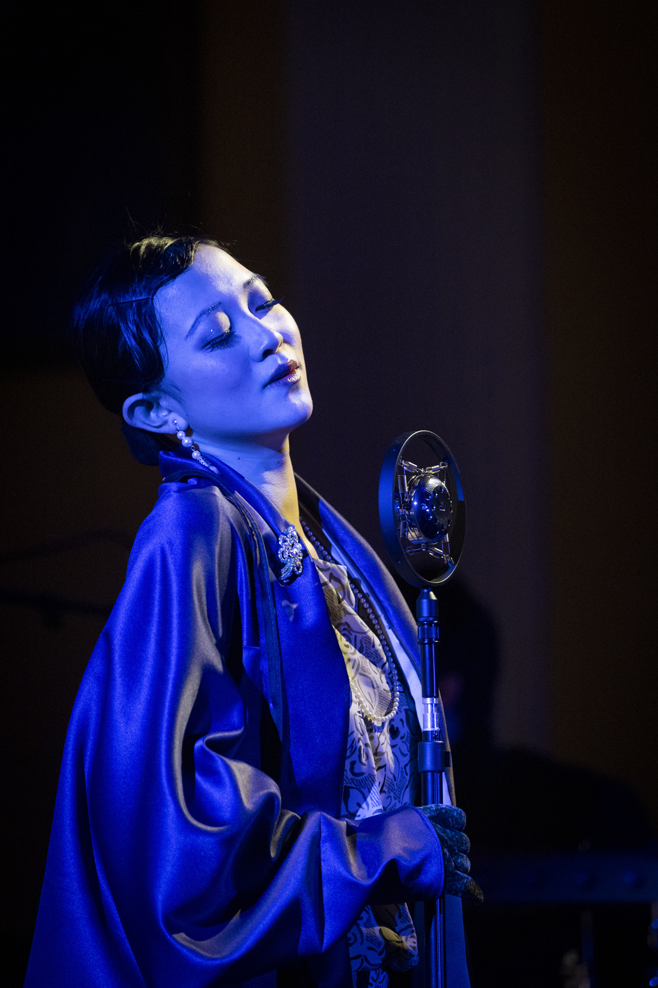 Alicia Chu ’28 performs the role of “a foreign singer.”