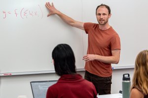 “I've always been interested in understanding what makes humans and other animals smart, and how this happens at the biological level,” says Samuel Gershman, a Kempner associate faculty member and professor in the Department of Psychology.