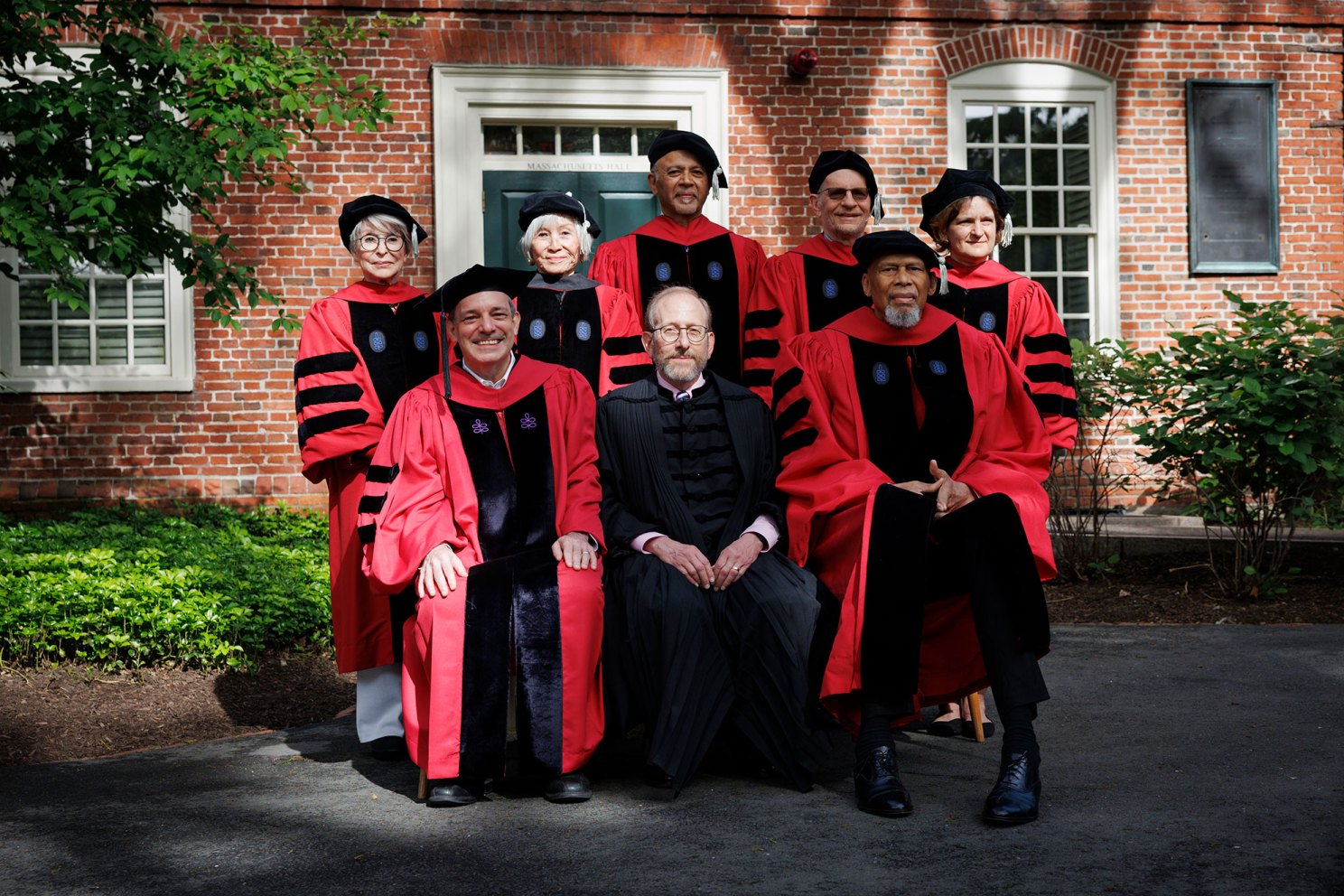 Honorary Degree recipients pose for a photo with Harvard’s President and Provost. 