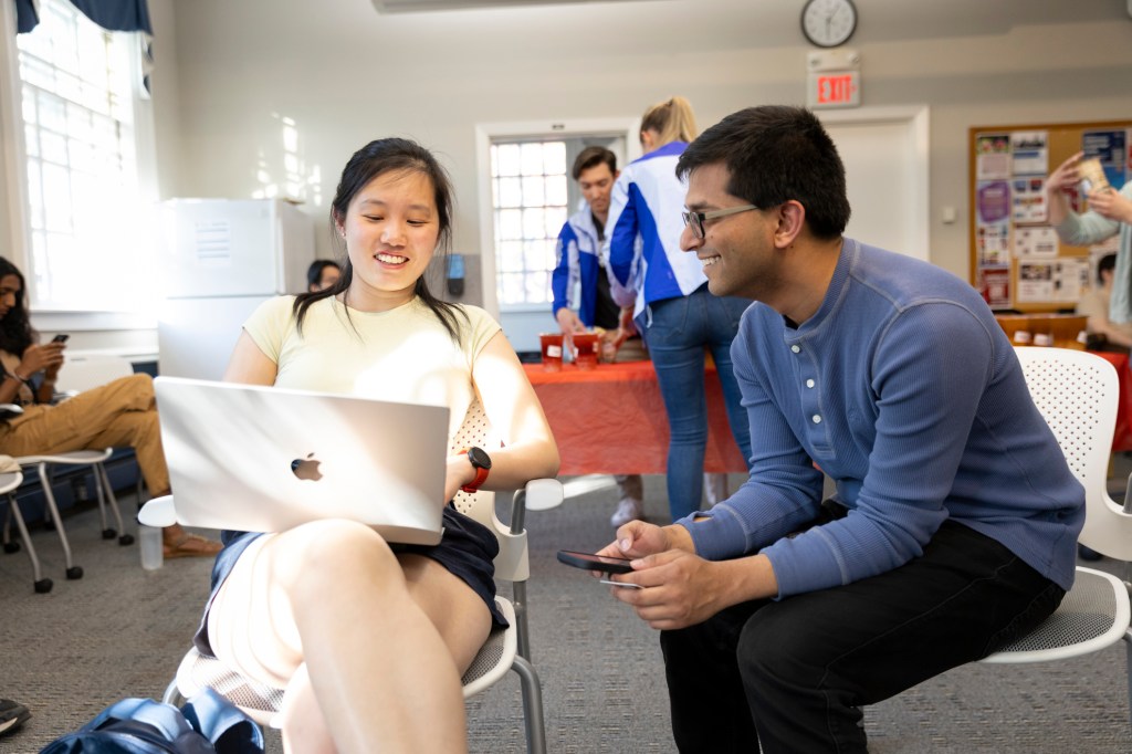 Shira Li (left) and Shlok Goyal playing Tango.