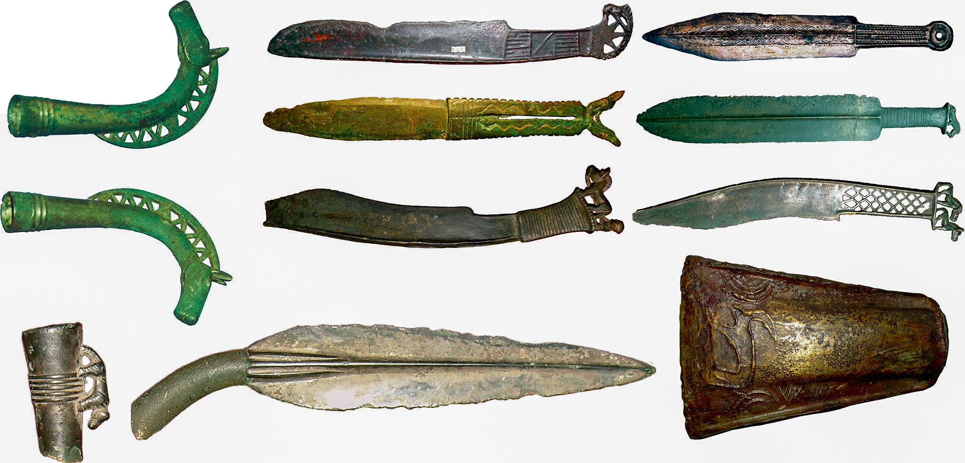 Daggers, knives, and other Seima-Turbino artifacts.