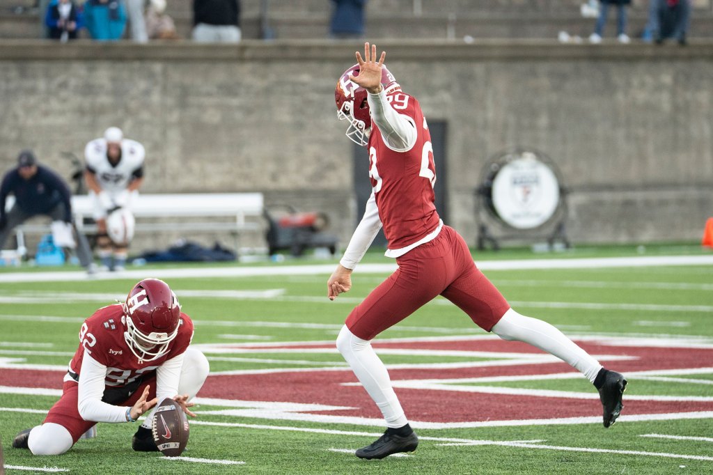 Kiernan Corr during the last 5 seconds of the Harvard-Penn game.