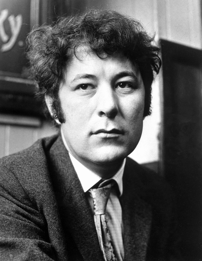 Black-and-white portrait of Seamus Heaney from 1970.